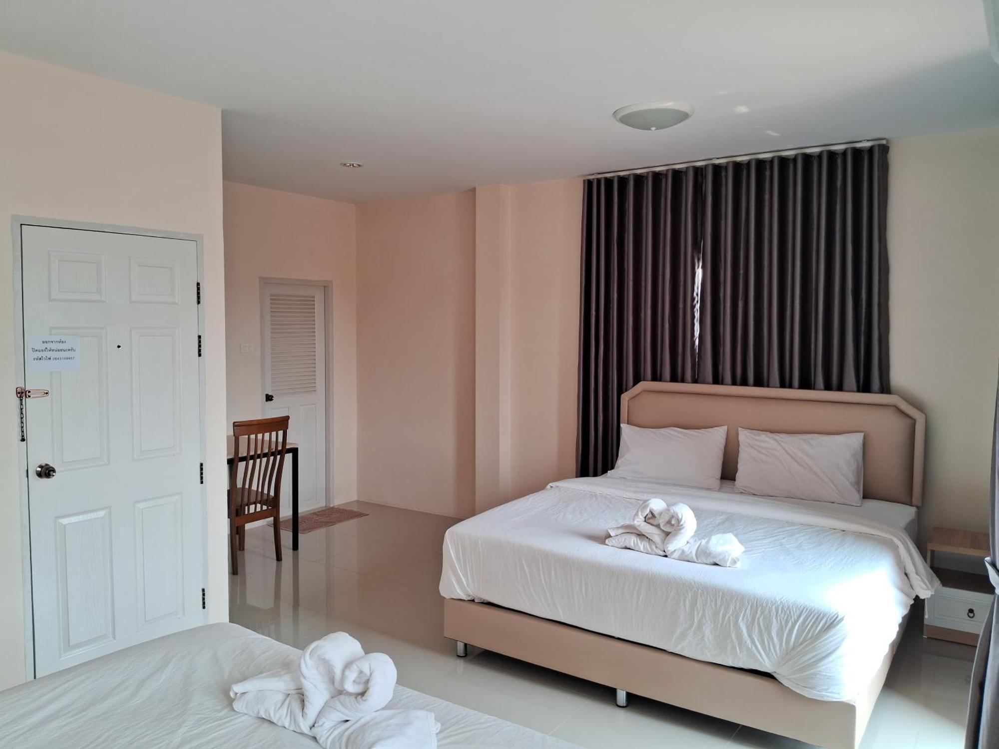 เคทู เกสเฮาส์ Hotel Chonburi Exterior photo