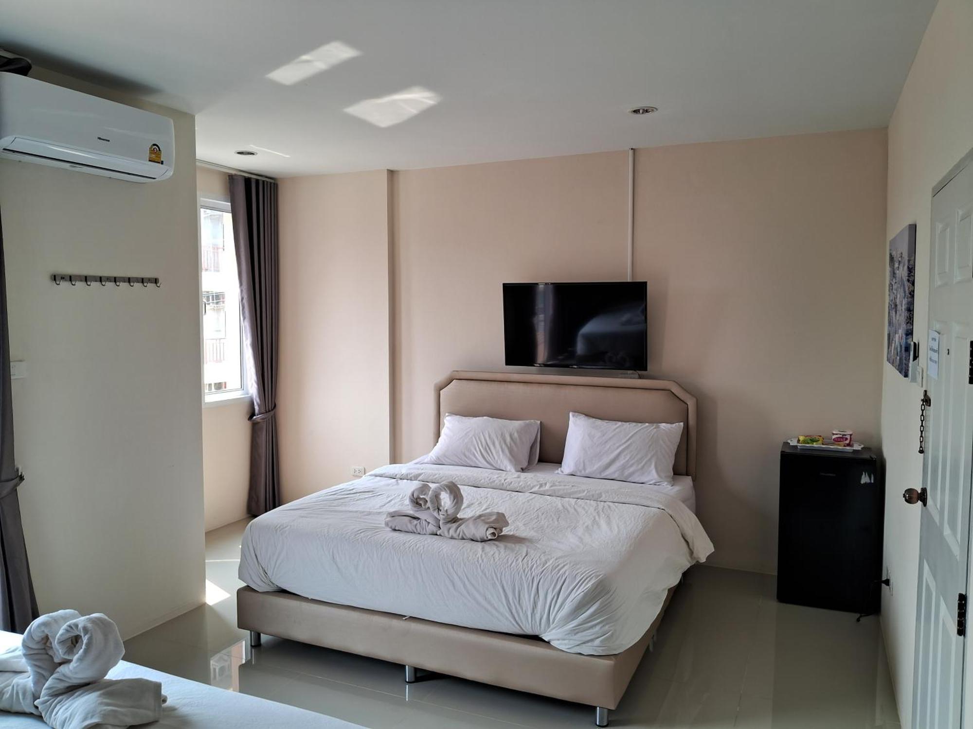 เคทู เกสเฮาส์ Hotel Chonburi Exterior photo