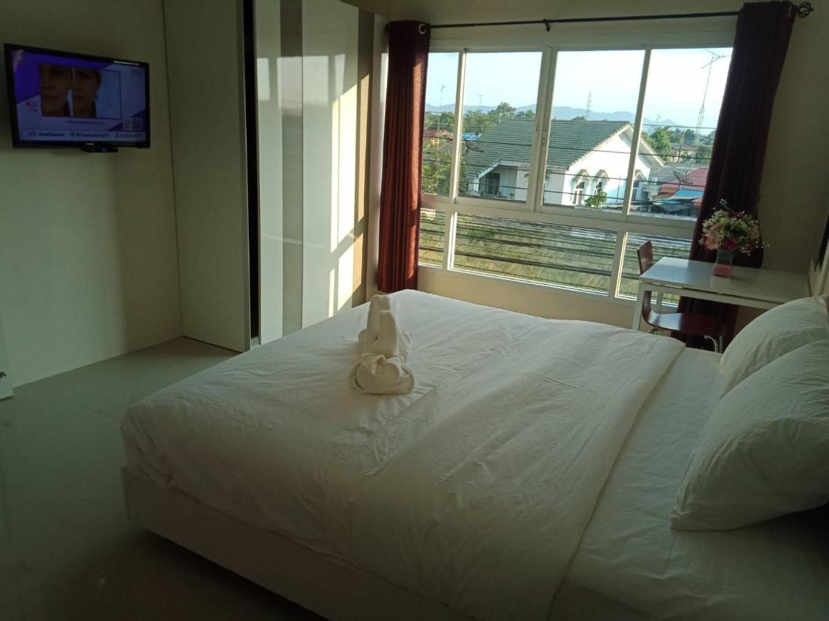เคทู เกสเฮาส์ Hotel Chonburi Exterior photo