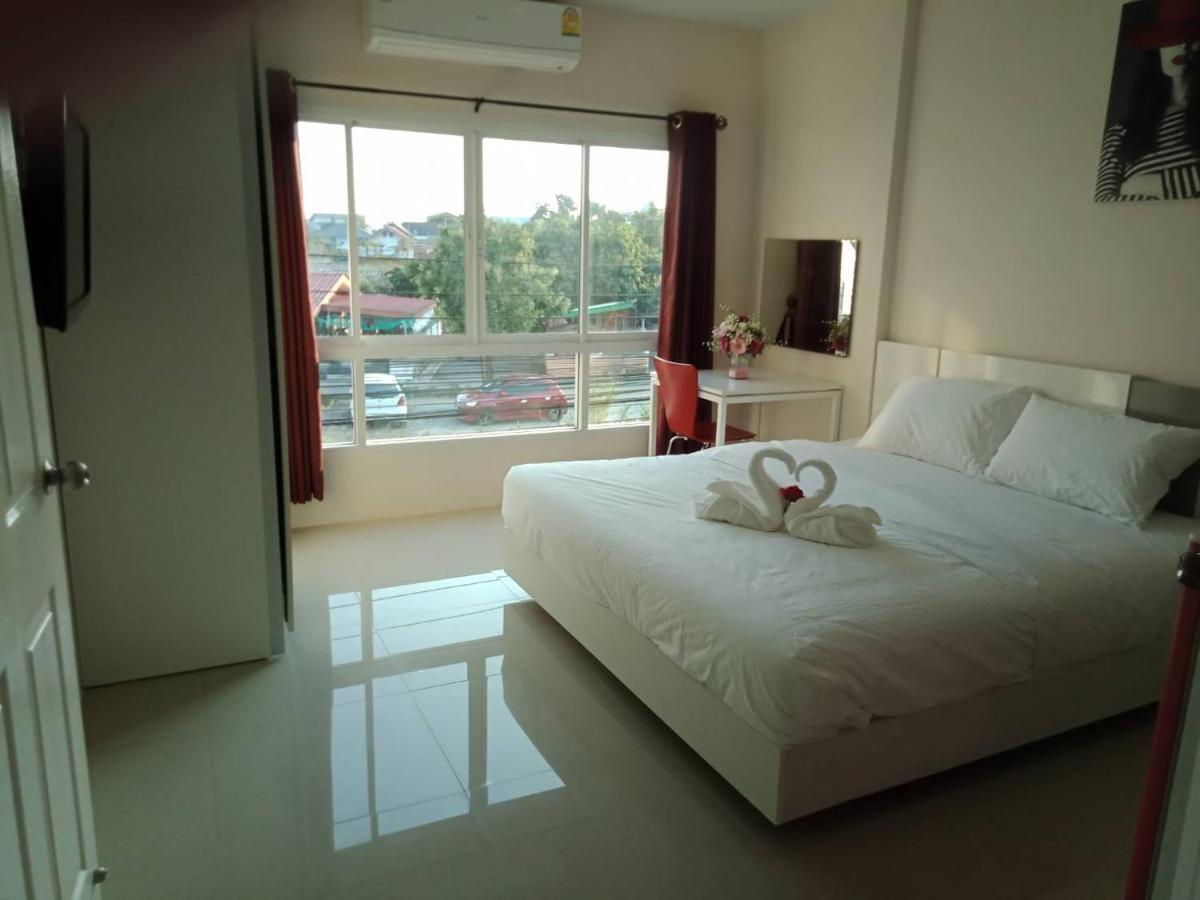 เคทู เกสเฮาส์ Hotel Chonburi Exterior photo